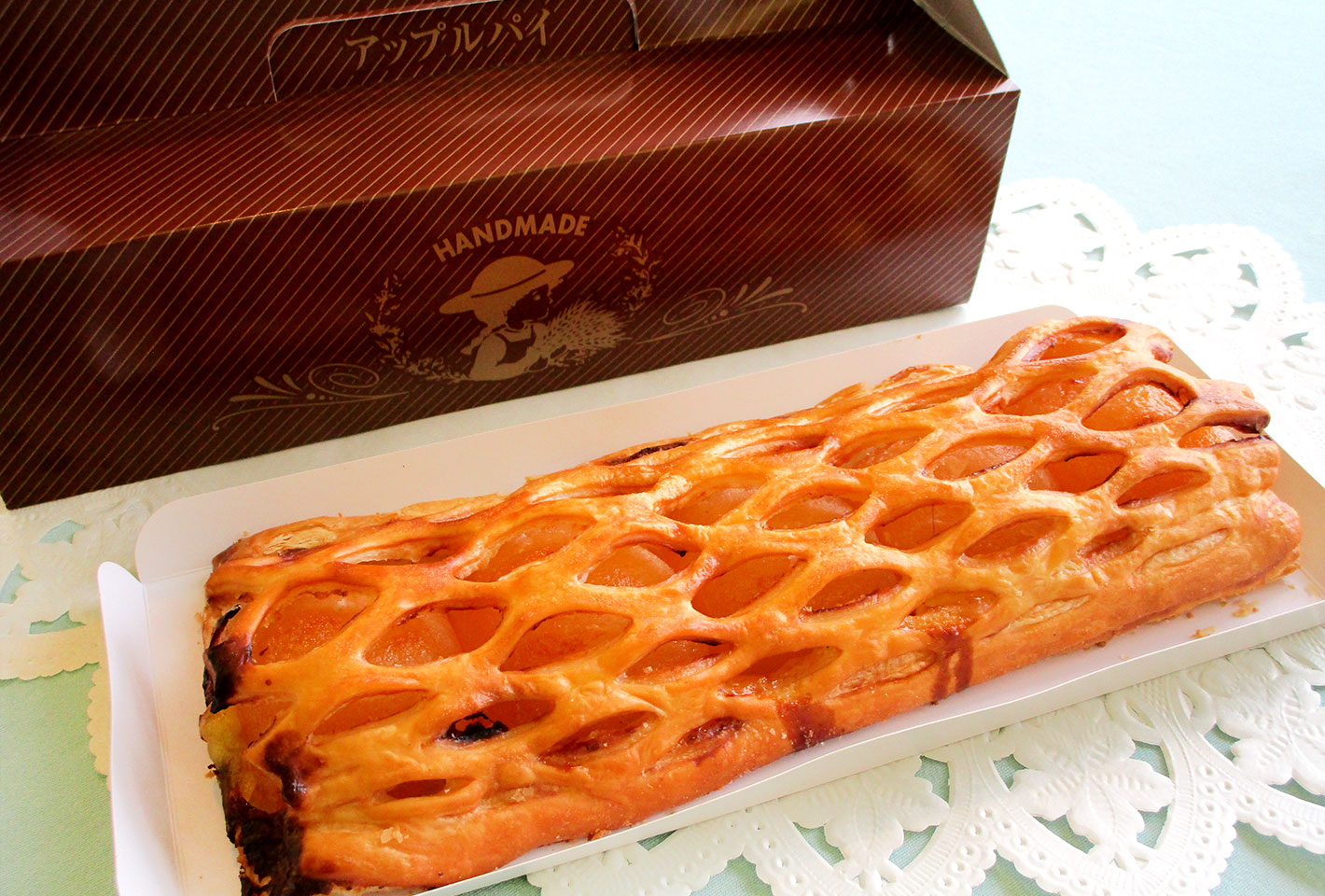 焼きたてアップルパイ