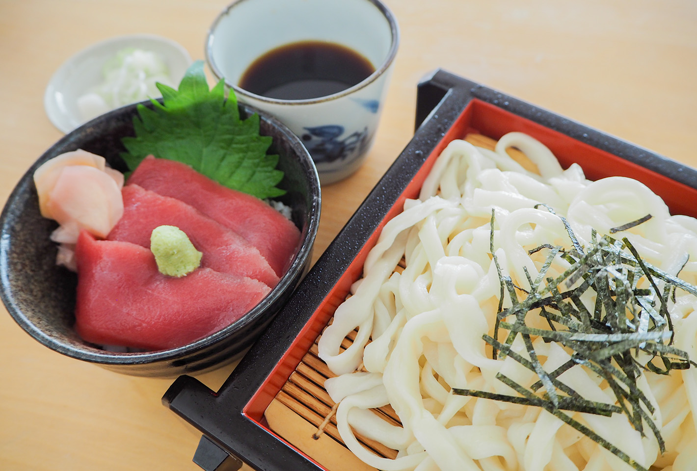 数量限定　本まぐろミニ丼セット