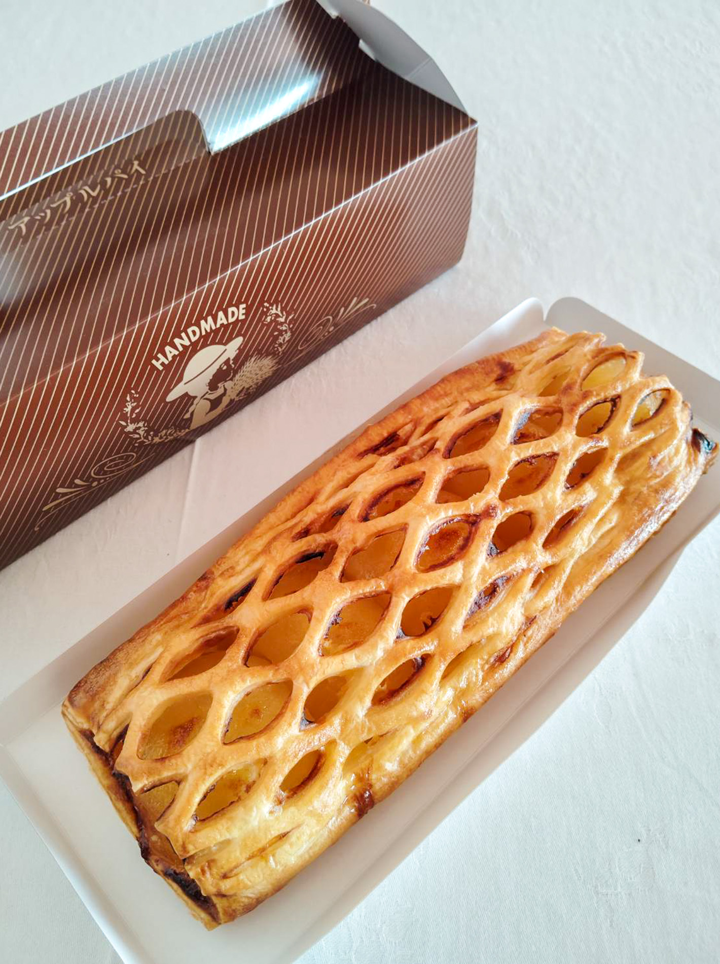 焼きたてアップルパイ